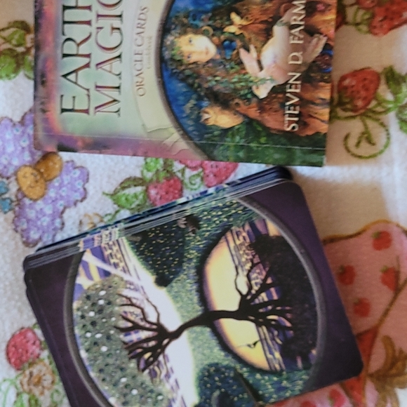 Earth Magic Oracle Cards - Picture 4 of 4